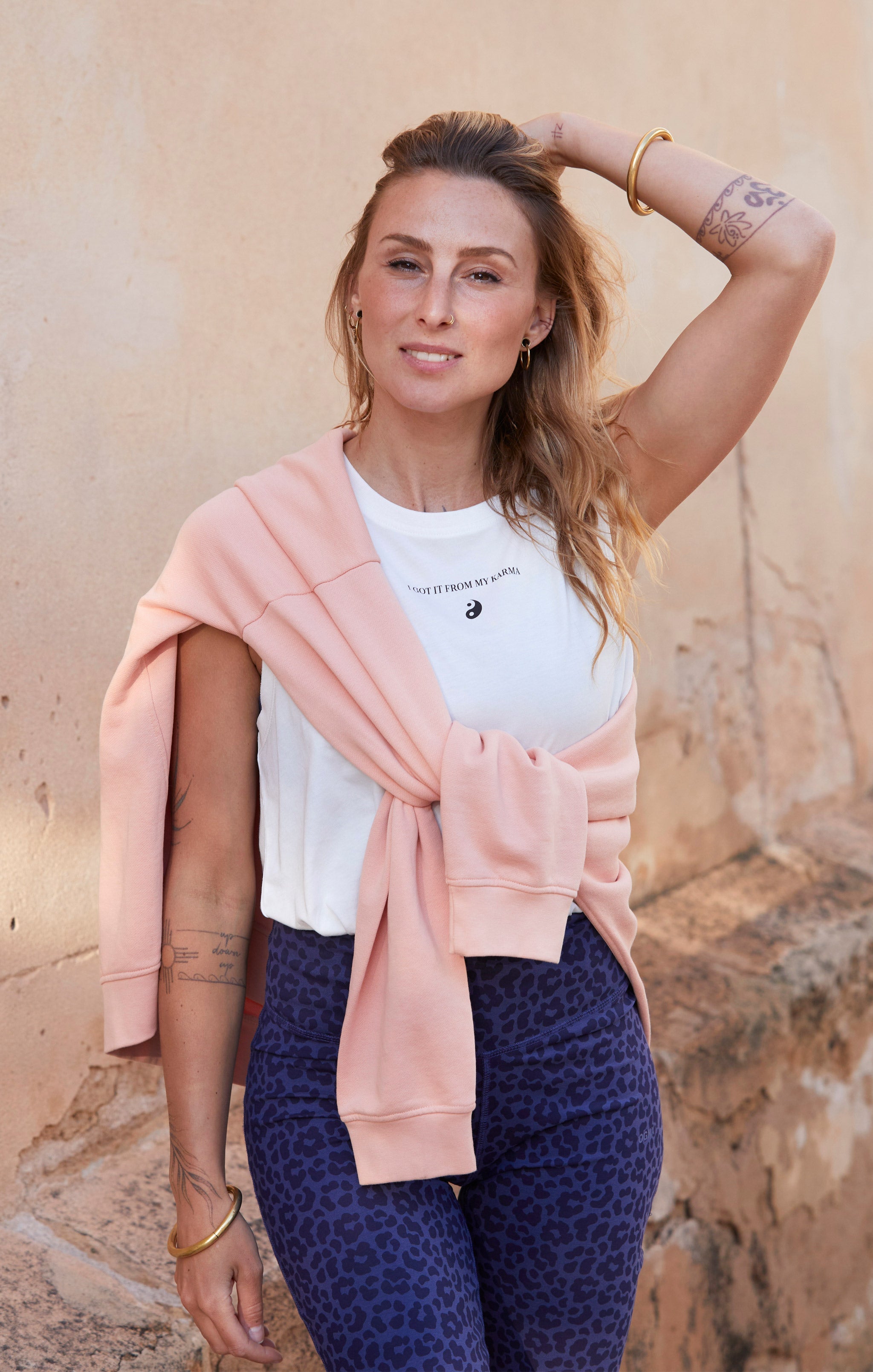 Yoga Bikerhose Leo Flower Tencel - blau