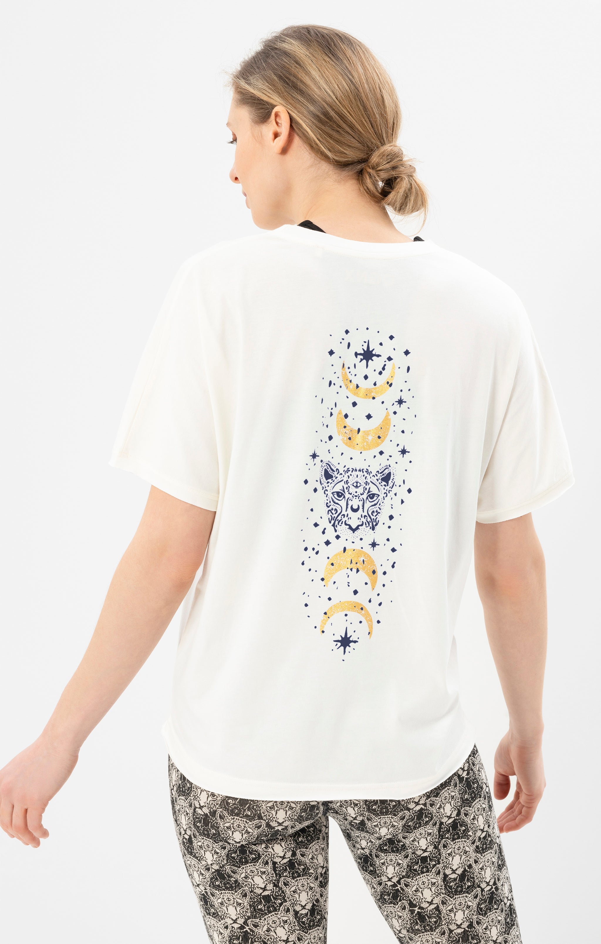 Yoga Boxy T-Shirt Moonlight - weiß